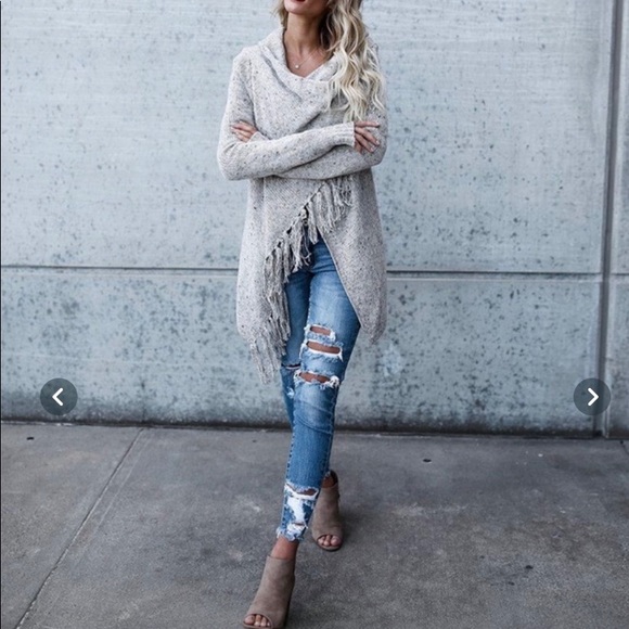 Sweaters - Oatmeal Colored Boho Knit Tassel Cardigan Sweater